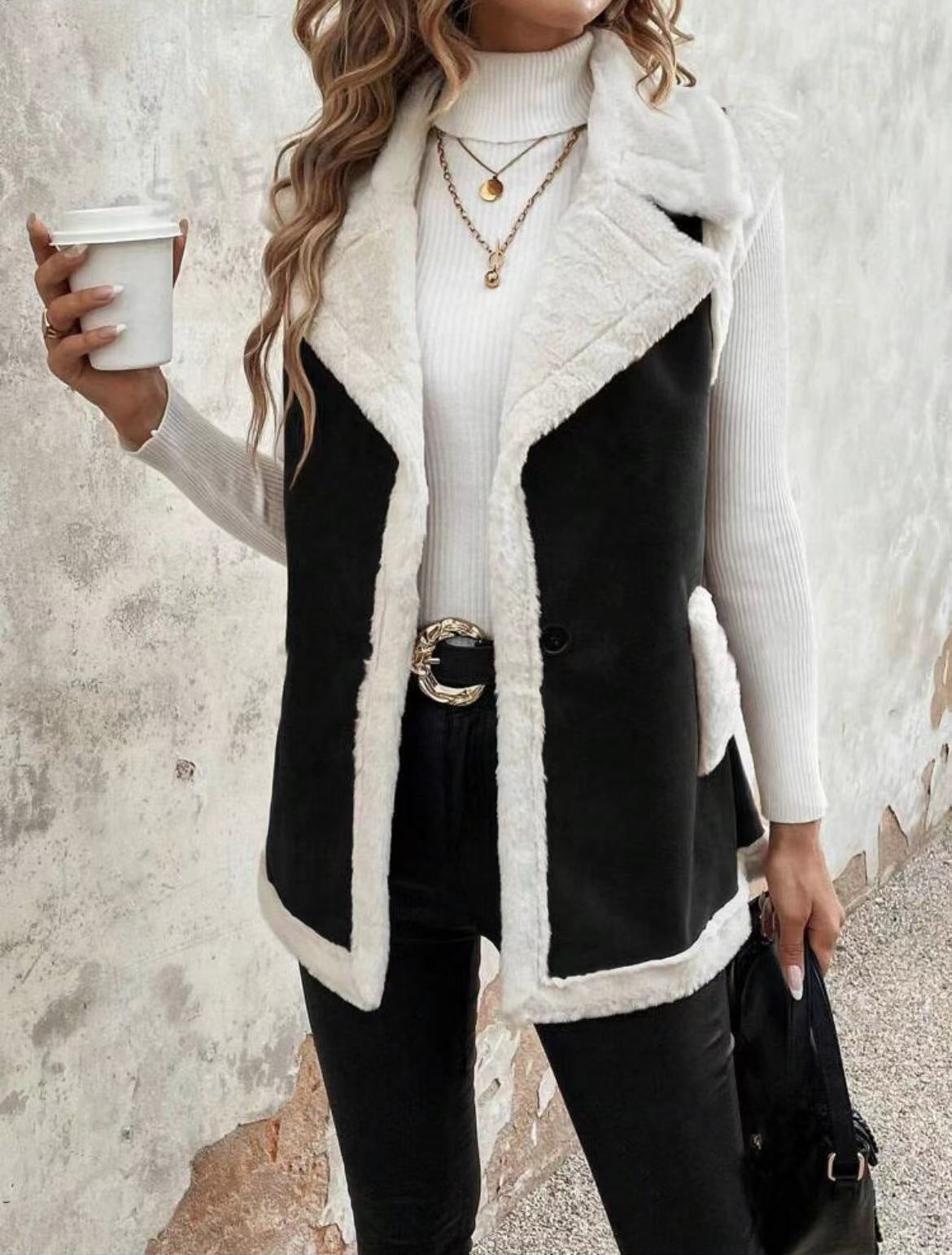 Gilet femme tendance en laine d'agneau avec coutures