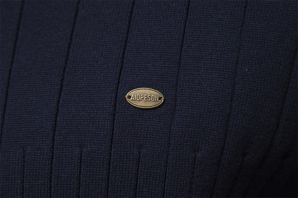 Pull tricoté en coton à col montant pour homme