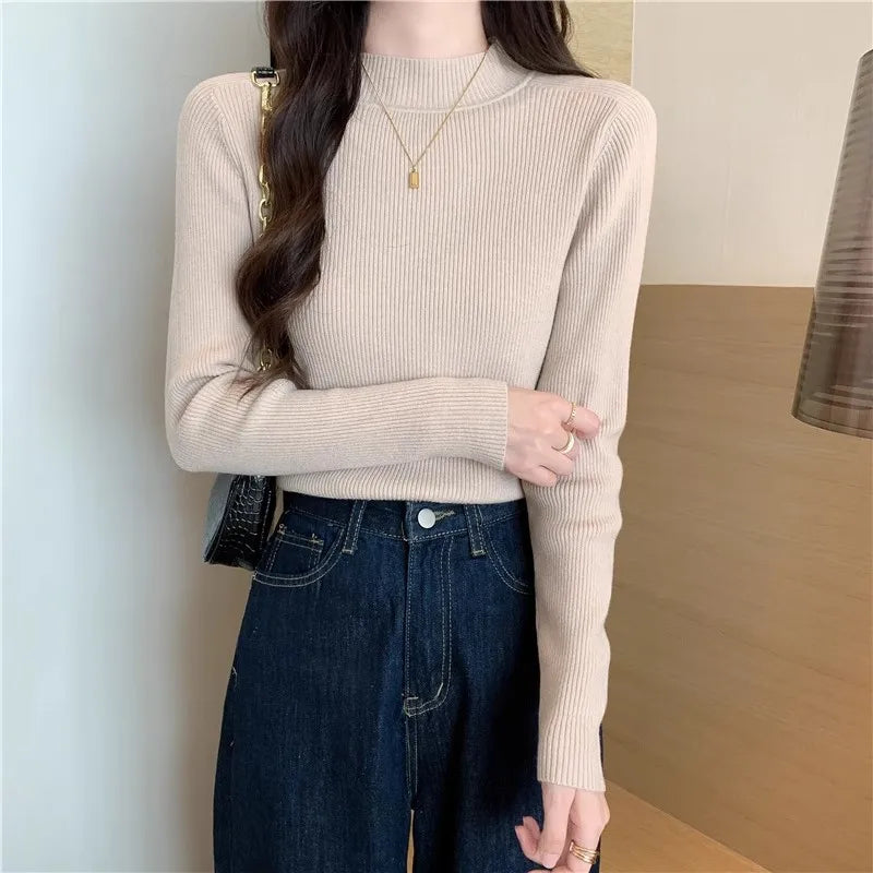 Long-sleeved sweater for women