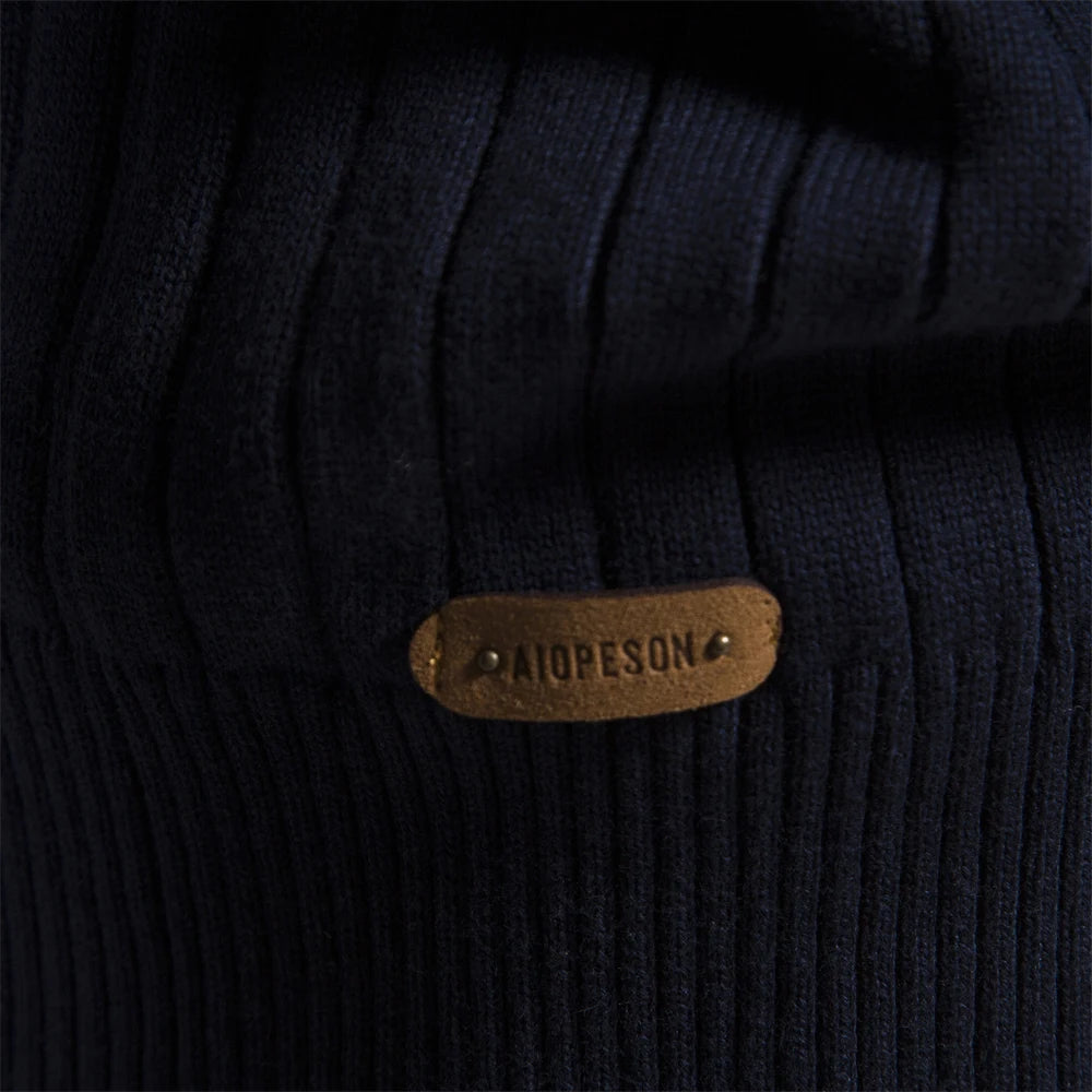 Pull tricoté en coton à col montant pour homme