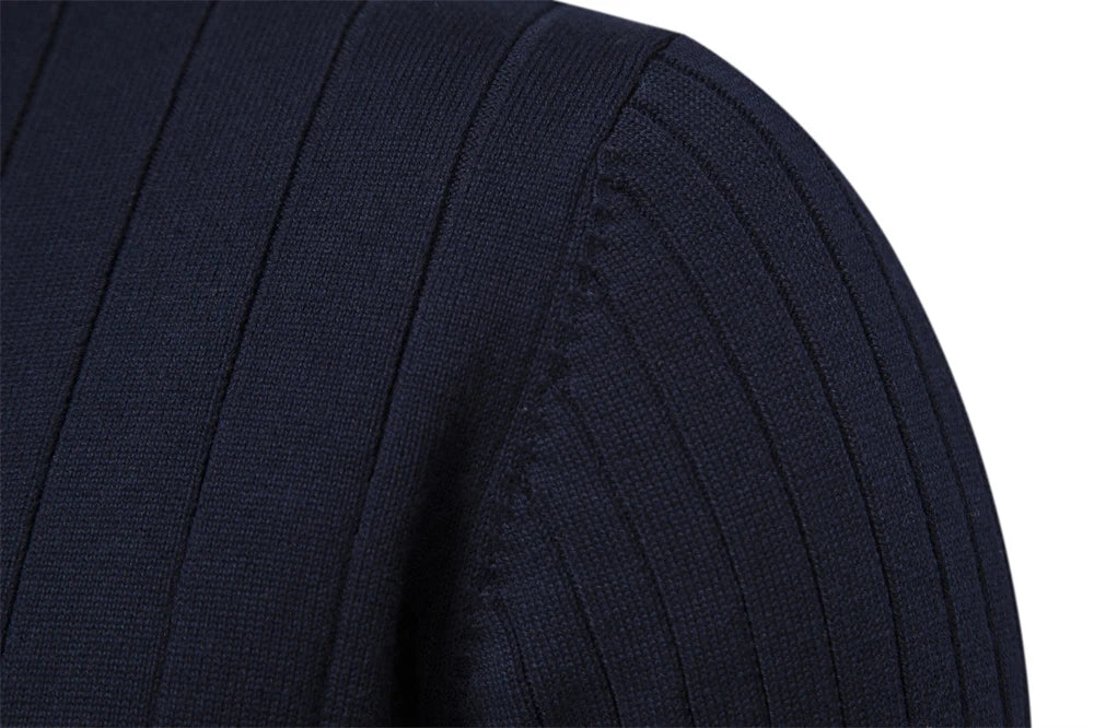 Pull tricoté en coton à col montant pour homme