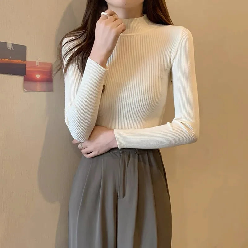 Long-sleeved sweater for women