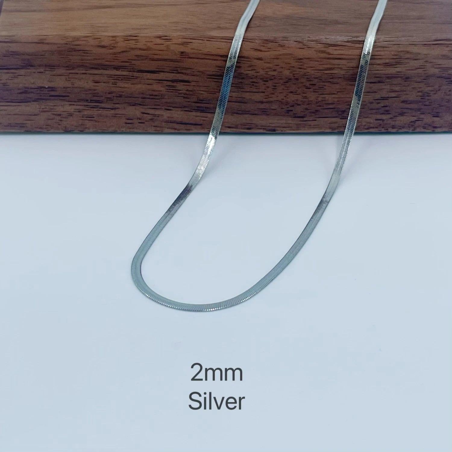 Collier minimaliste unisexe en chaîne serpent, ras du cou en acier inoxydable, couleur or, bijoux à la mode, cadeau pour elle femme et homme