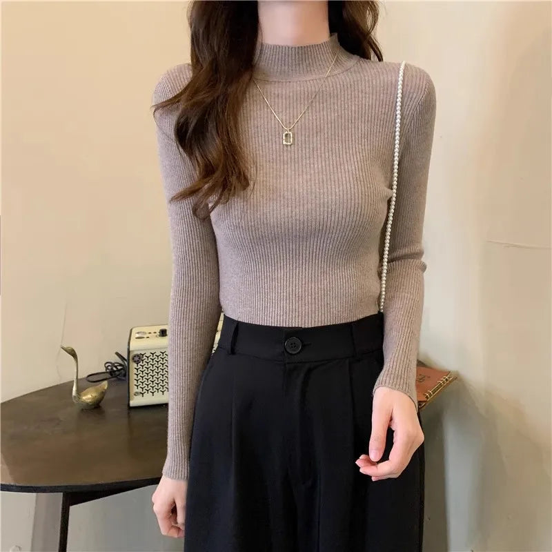 Long-sleeved sweater for women