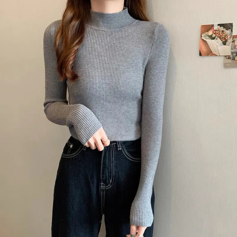 Long-sleeved sweater for women
