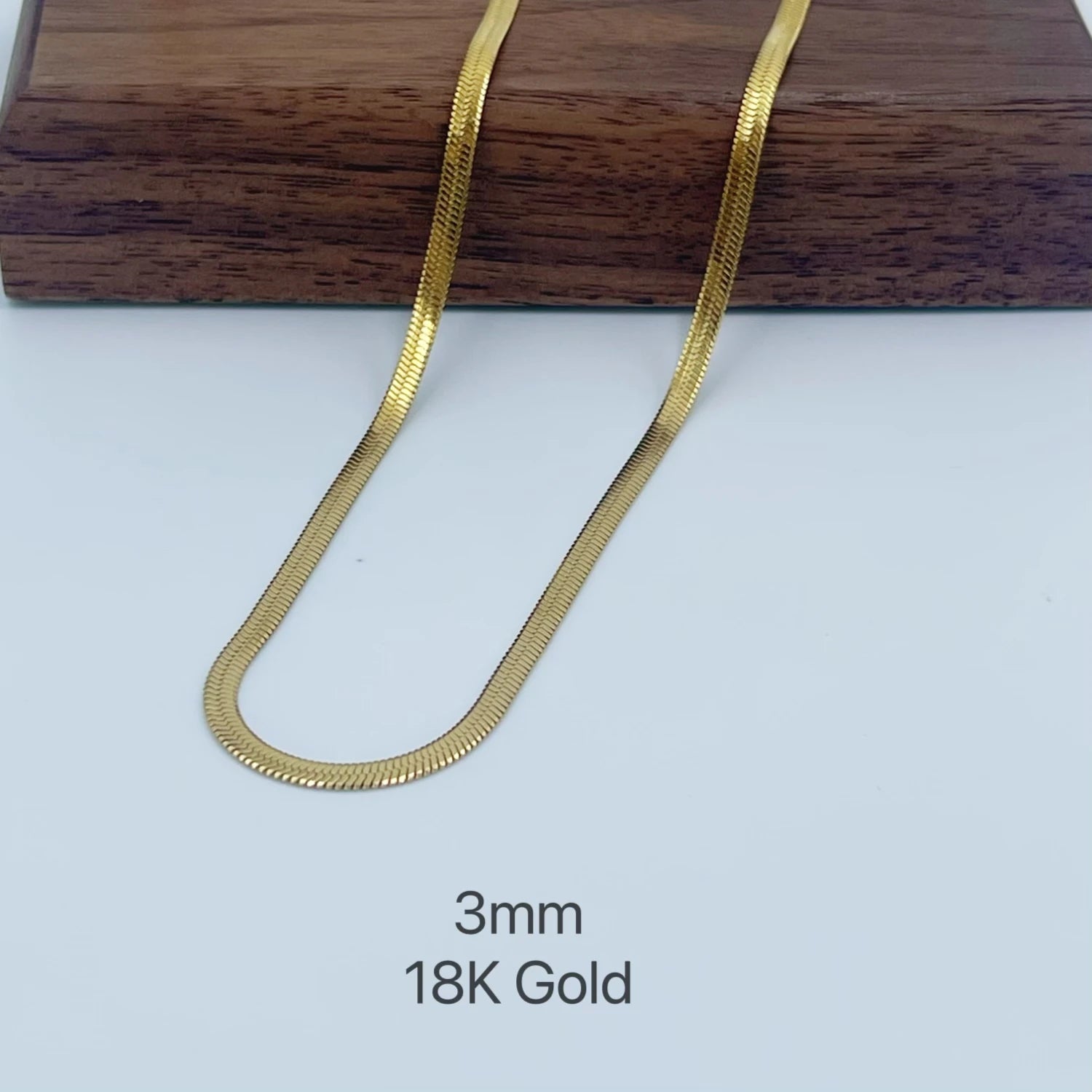 Collier minimaliste unisexe en chaîne serpent, ras du cou en acier inoxydable, couleur or, bijoux à la mode, cadeau pour elle femme et homme